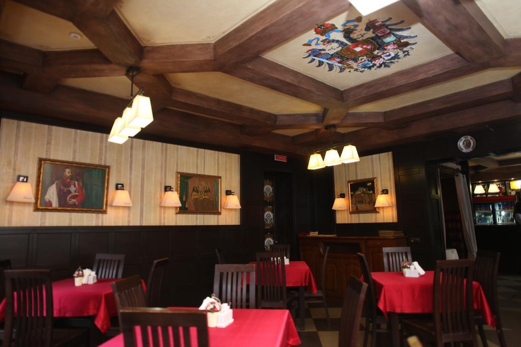 Fontush Boutique Hotel Ivano-Frankivszk Kültér fotó