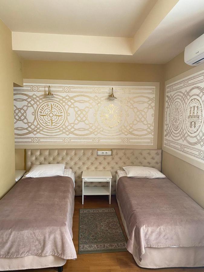 Fontush Boutique Hotel Ivano-Frankivszk Kültér fotó