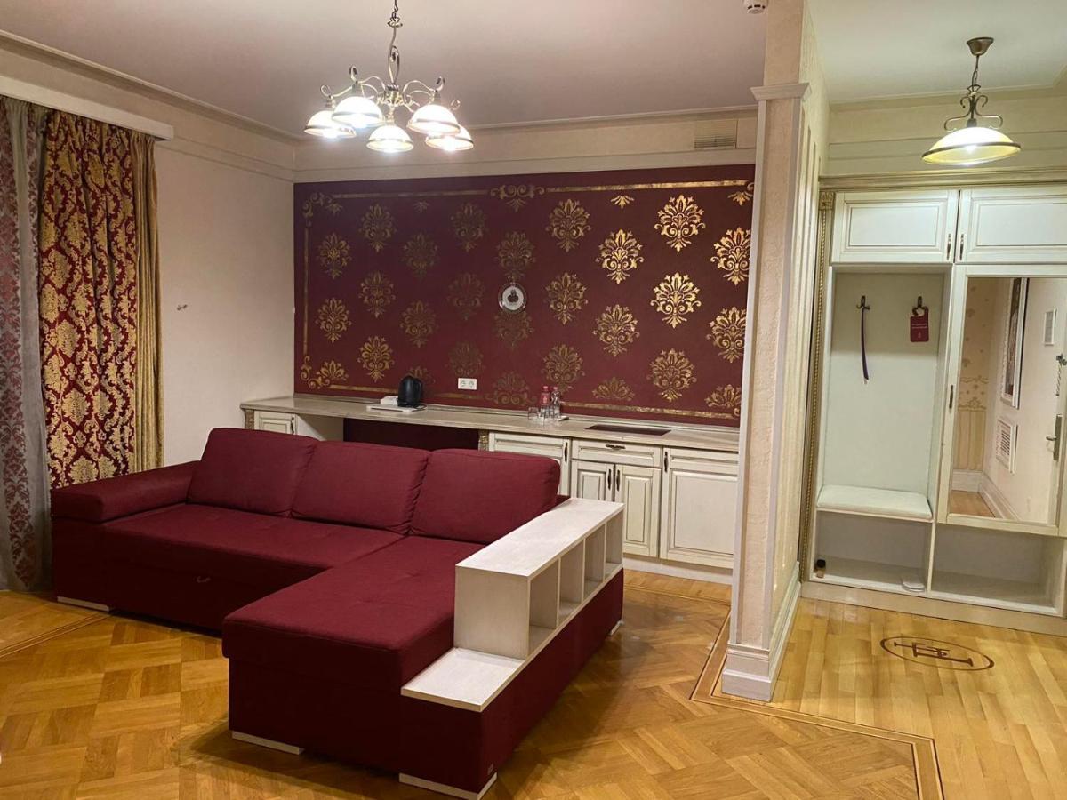 Fontush Boutique Hotel Ivano-Frankivszk Kültér fotó