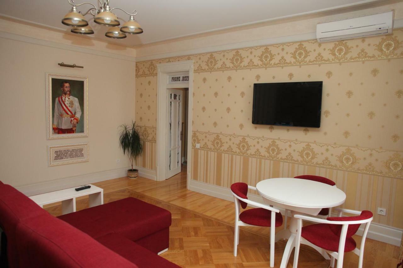 Fontush Boutique Hotel Ivano-Frankivszk Kültér fotó