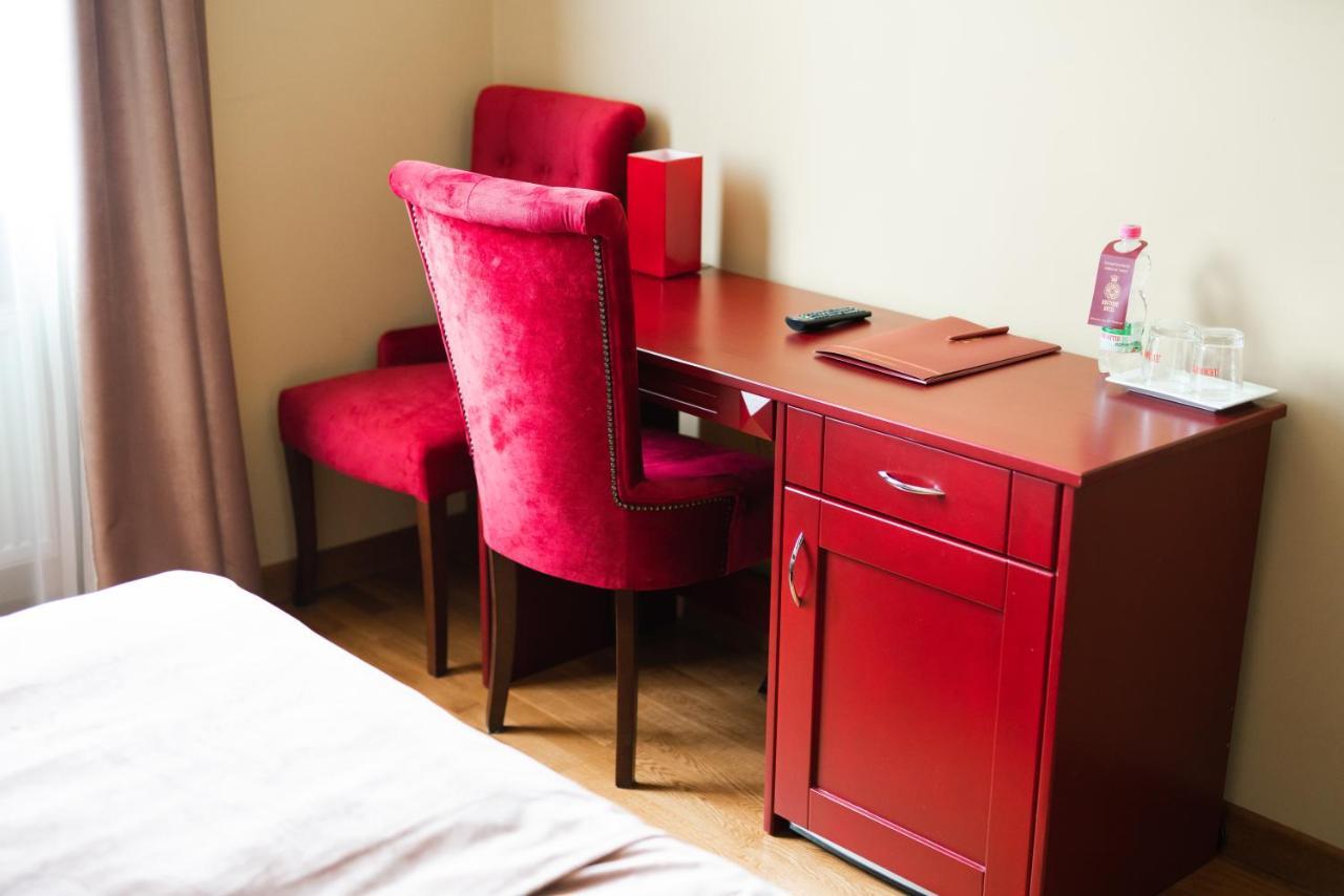 Fontush Boutique Hotel Ivano-Frankivszk Kültér fotó